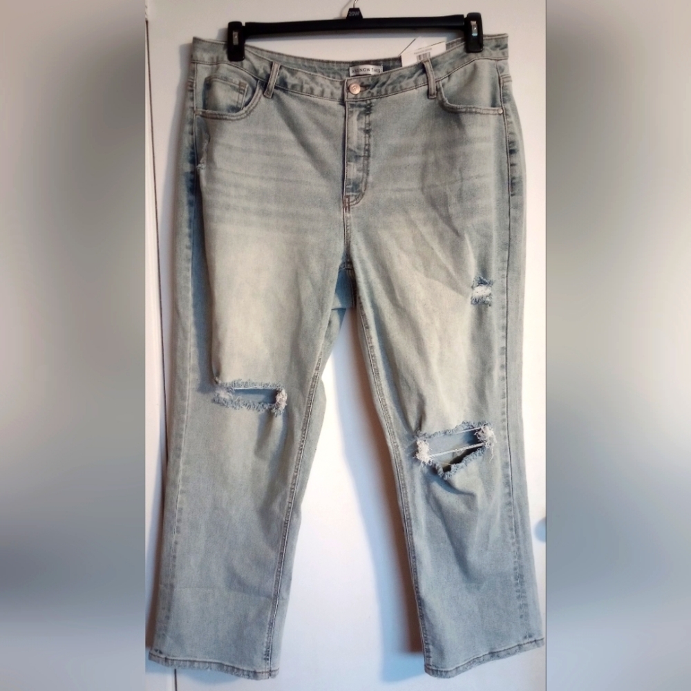 SALE 💥 And Now This Jeans High Rise Distressed Baggy Jeans Light Wash